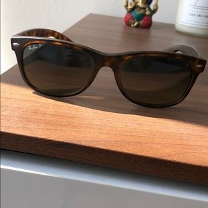 Men’s RayBan Nee Wayfarer polarized sunglasses